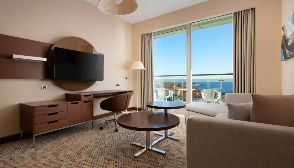 هتل رادیسون بلو ریزورت اند کنگرس سنتر